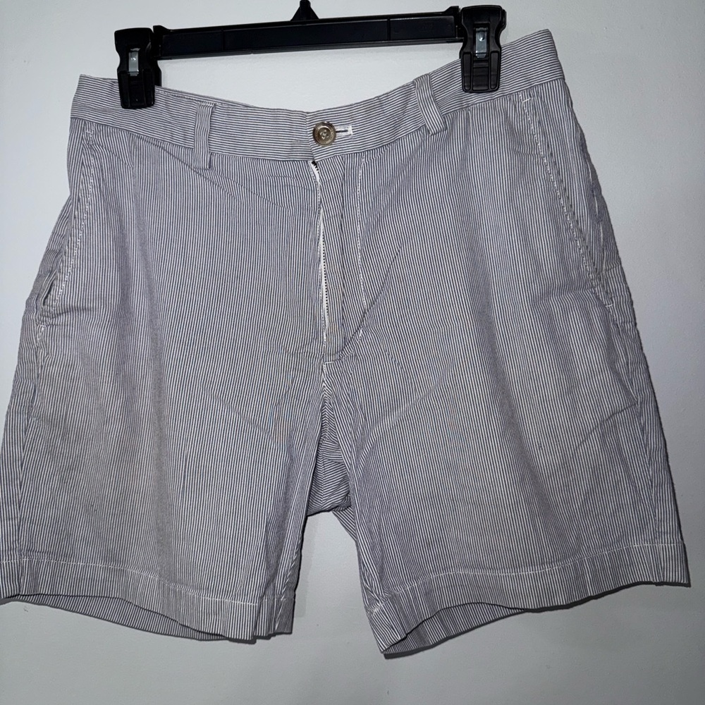 Vineyard vines men’s size 31 shorts lightly worn